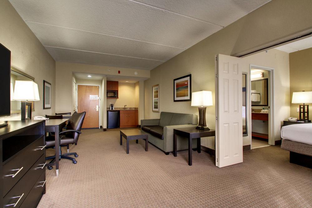 Holiday Inn Express & Suites Jacksonville South East - Medical Center Area By Ihg Bagian luar foto