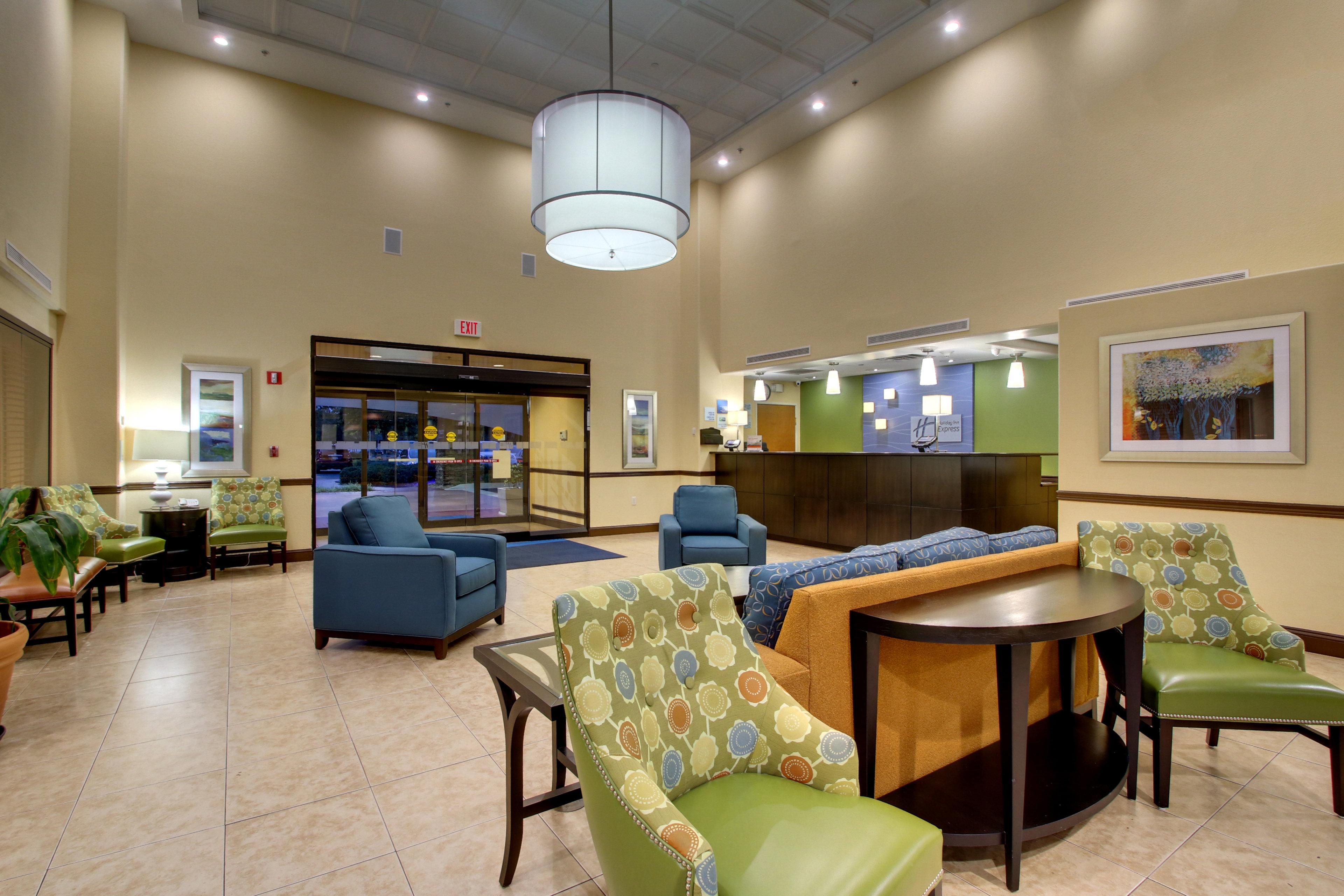 Holiday Inn Express & Suites Jacksonville South East - Medical Center Area By Ihg Bagian luar foto