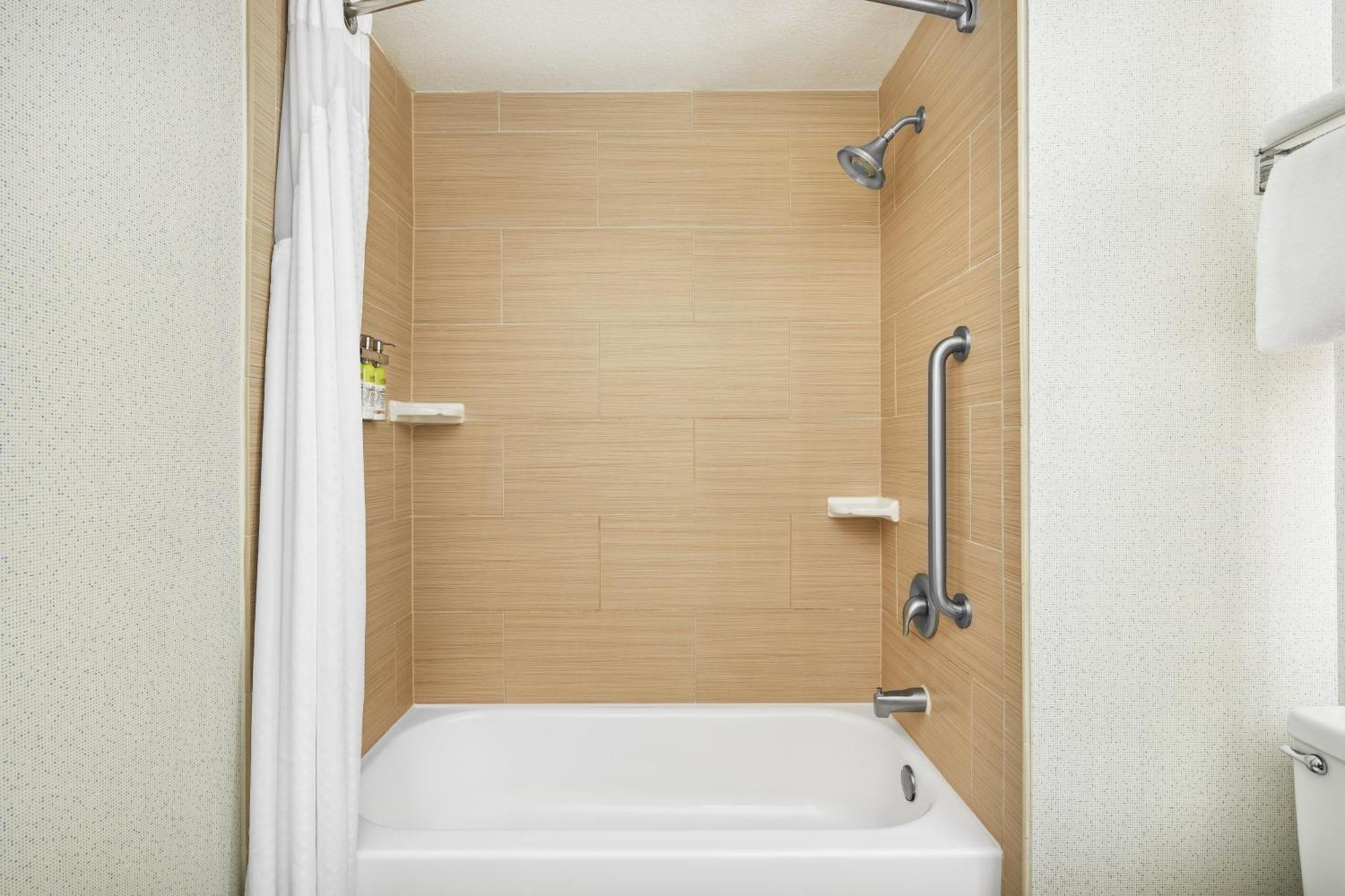 Holiday Inn Express & Suites Jacksonville South East - Medical Center Area By Ihg Bagian luar foto